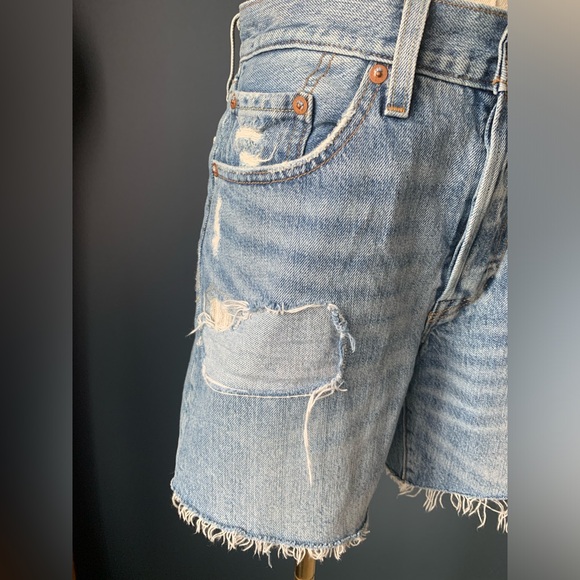 Levi’s 501 shorts. Size 26 - Picture 5 of 8